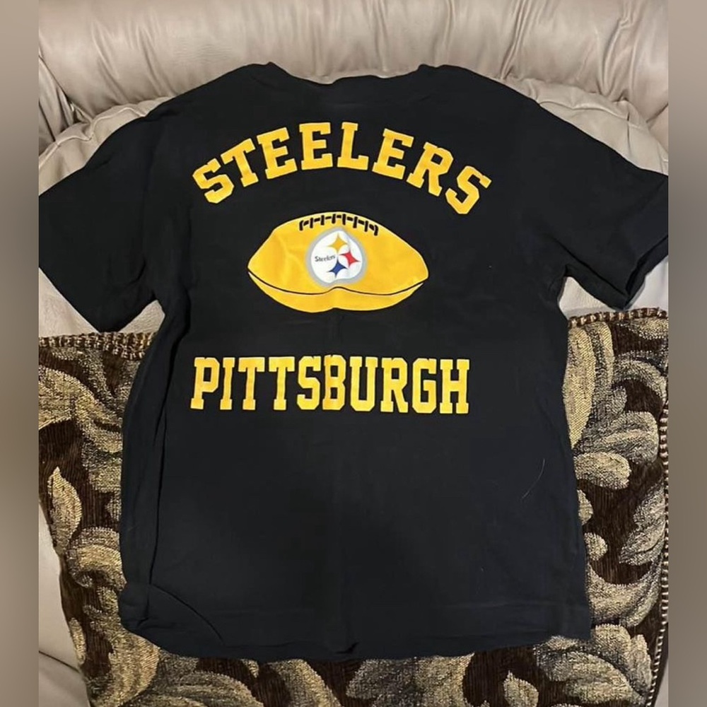 Boys size 5/6 shirt